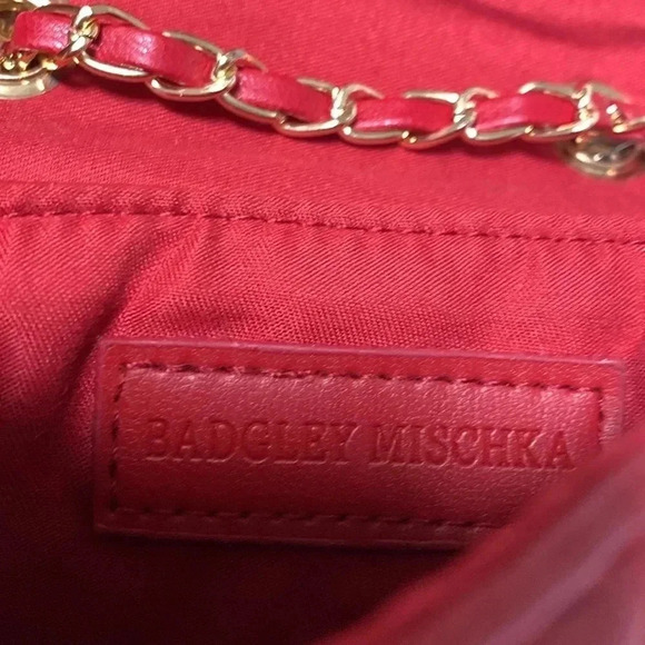 BADGLEY MISCHKA Mini Purse, shoulder bag. NWT. Vegan Leather. - Picture 4 of 4
